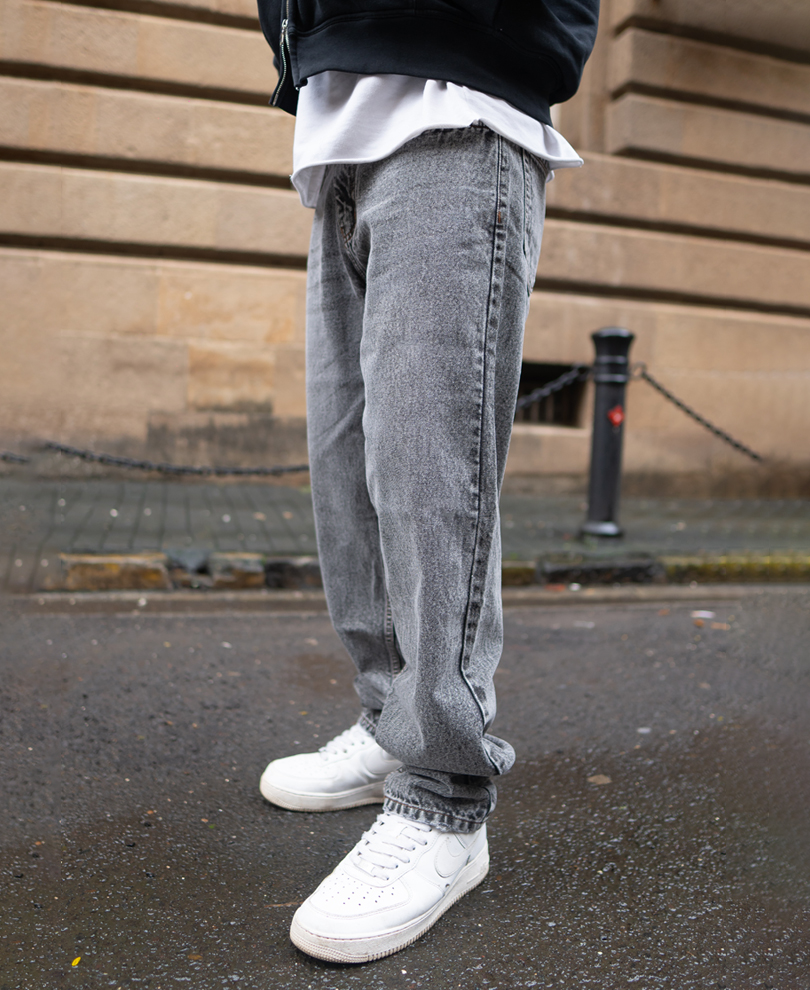 light-carbon-black-baggy-fit-denim-jeans
