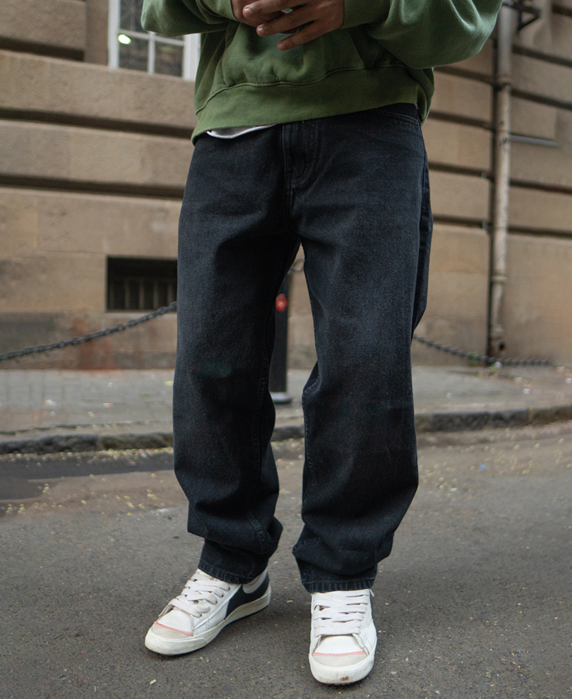 charcoal-baggy-jeans